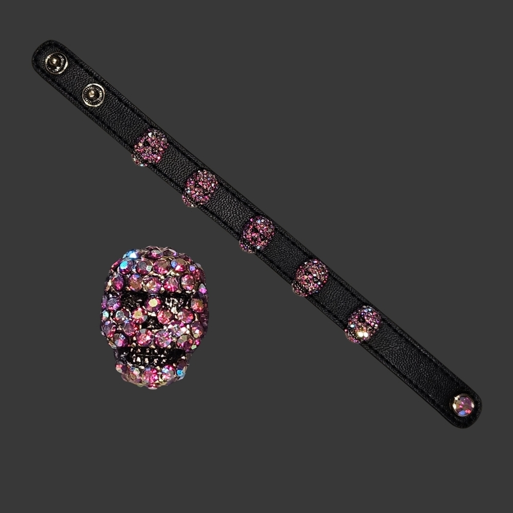 💀Betsey Leather Black Snap-Closure Bracelet 5 Skulls Pink Accents - NWOT